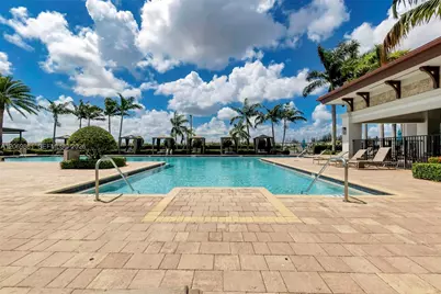 10615 W 34th Ct, Hialeah, FL 33018 - Photo 41