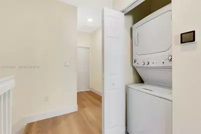10615 W 34th Ct, Hialeah, FL 33018 - Photo 21
