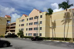 6195 NW 186th St, Hialeah, FL 33015 - Photo 15