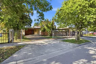 621 SE 4th St, Hialeah, FL 33010 - Photo 7