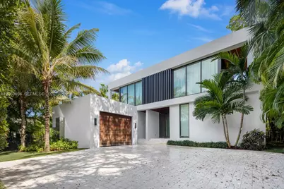 6015 N Bay Rd, Miami Beach, FL 33140 - Photo 3