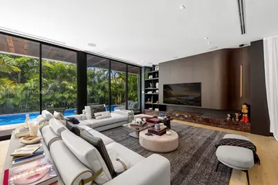 6015 N Bay Rd, Miami Beach, FL 33140 - Photo 5