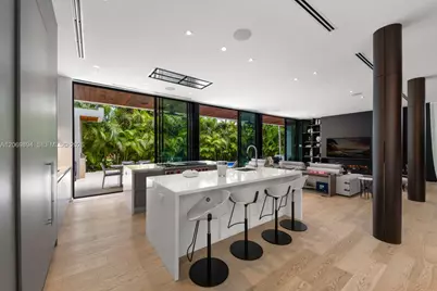 6015 N Bay Rd, Miami Beach, FL 33140 - Photo 11