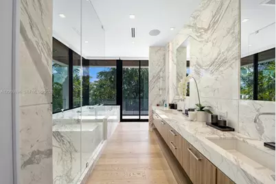 6015 N Bay Rd, Miami Beach, FL 33140 - Photo 21