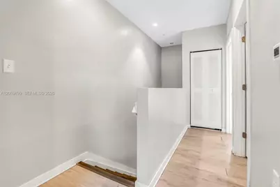 171 NW 158th St #8, Miami, FL 33169 - Photo 17