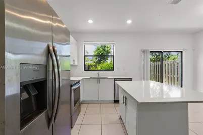 28637 SW 132nd Ct, Homestead, FL 33033 - Photo 15
