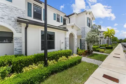 28637 SW 132nd Ct, Homestead, FL 33033 - Photo 3