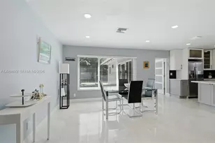 1580 NE 34th St, Oakland Park, FL 33334 - Photo 7