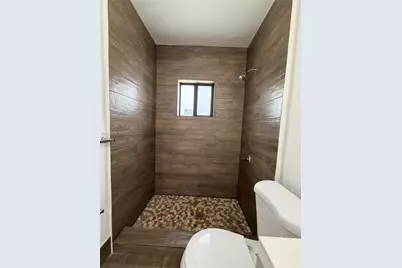 107 W Pembroke Rd #0, Hallandale Beach, FL 33009 - Photo 23