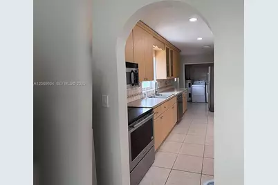 3232 Village Green Dr, Miami, FL 33175 - Photo 7