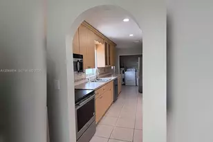 3232 Village Green Dr, Miami, FL 33175 - Photo 7