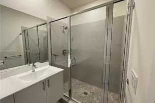 4460 NW 83rd Ave, Doral, FL 33166 - Photo 17