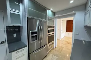 90 Edgewater Dr, Coral Gables, FL 33133 - Photo 17