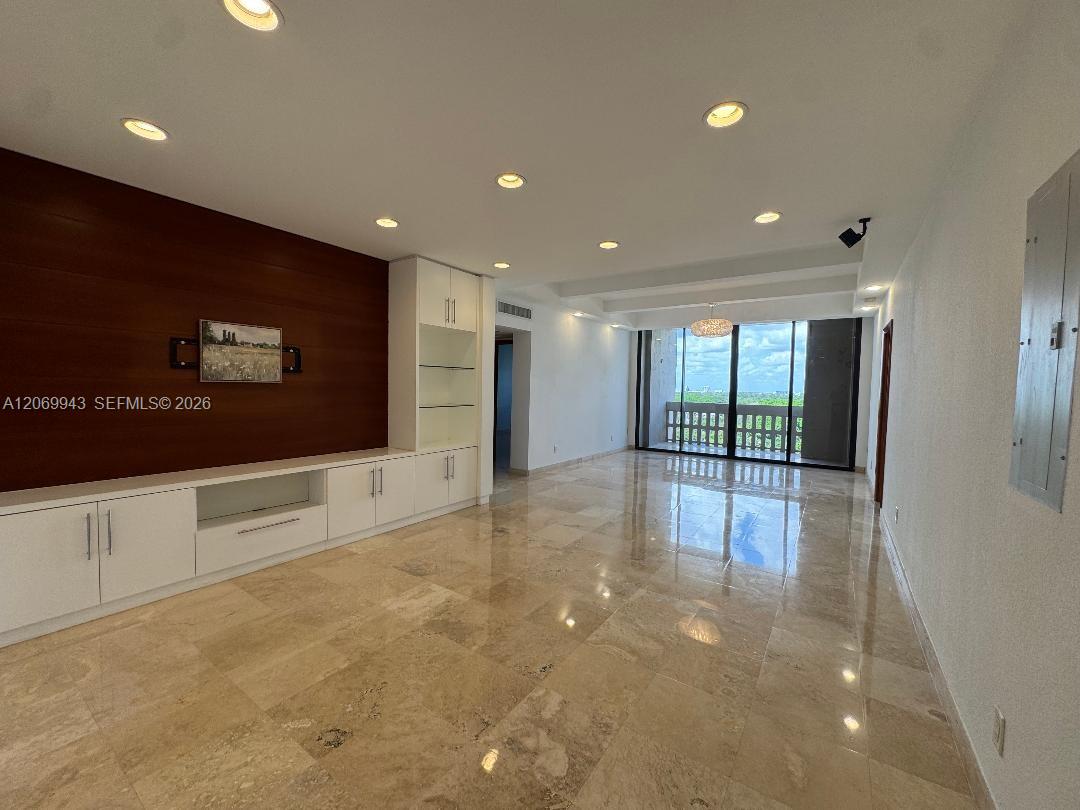 90 Edgewater Dr #PH15 - 90 Edgewater Dr #PH15, Coral Gables, FL 33133 Luxury Property | Jose Angel Pina