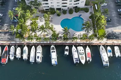 90 Edgewater Dr #PH15, Coral Gables, FL 33133 - Photo 21