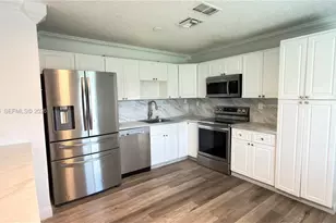 8151 SW 7th St, North Lauderdale, FL 33068 - Photo 5