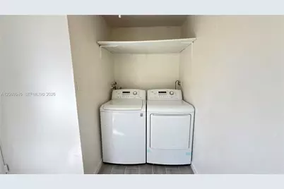 8151 SW 7th St, North Lauderdale, FL 33068 - Photo 23
