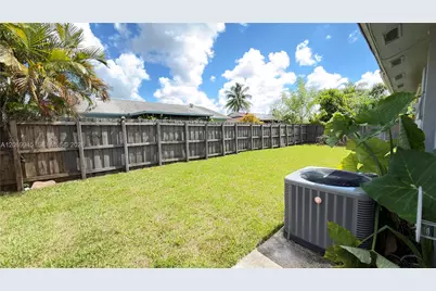 8151 SW 7th St, North Lauderdale, FL 33068 - Photo 35