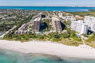 251 Crandon Blvd, Key Biscayne, FL 33149 - Photo 29