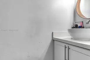 2421 W 52nd Pl, Hialeah, FL 33016 - Photo 13