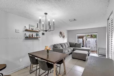 2421 W 52nd Pl #2-1, Hialeah, FL 33016 - Photo 5