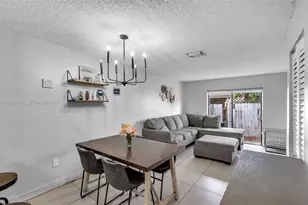 2421 W 52nd Pl, Hialeah, FL 33016 - Photo 5