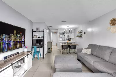 2421 W 52nd Pl #2-1, Hialeah, FL 33016 - Photo 9