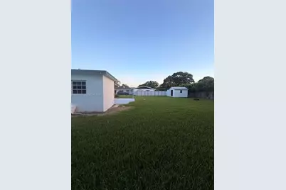 18608 SW 93rd Pl, Cutler Bay, FL 33157 - Photo 25