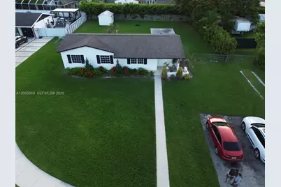 18608 SW 93rd Pl, Cutler Bay, FL 33157 - Photo 29