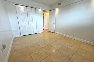 1660 NE 191st St, Miami, FL 33179 - Photo 7