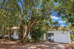 1120 NE 115th St, Biscayne Park, FL 33161 - Photo 3