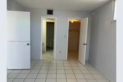 1331 Lincoln Rd #905, Miami Beach, FL 33139 - Photo 9