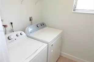 8401 SW 107th Ave, Miami, FL 33173 - Photo 11