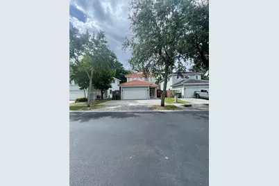 3134 NE 3rd Dr, Homestead, FL 33033 - Photo 3
