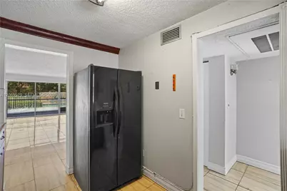 661 N University Dr #1-103, Pembroke Pines, FL 33024 - Photo 5