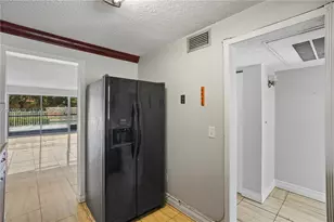 661 N University Dr, Pembroke Pines, FL 33024 - Photo 5