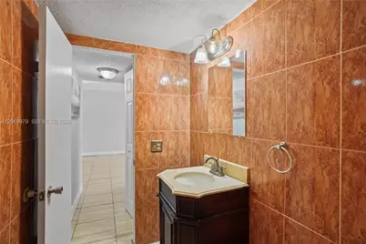 661 N University Dr #1-103, Pembroke Pines, FL 33024 - Photo 9