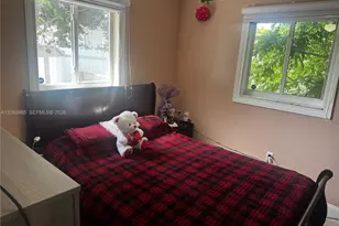 15200 Railroad Dr, Miami Gardens, FL 33054 - Photo 9