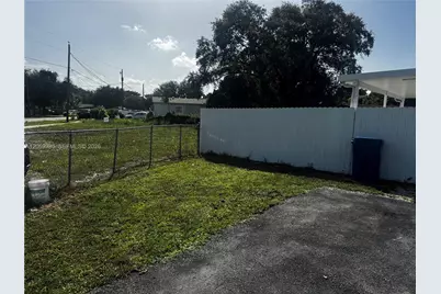 15200 Railroad Dr, Miami Gardens, FL 33054 - Photo 21