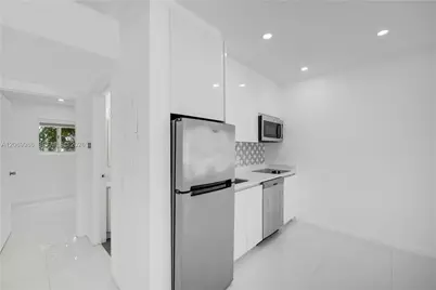 801 15th St #108, Miami Beach, FL 33139 - Photo 5