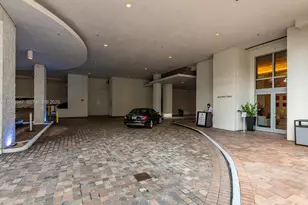 1060 Brickell Ave, Miami, FL 33131 - Photo 19