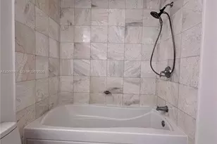1060 Brickell Ave, Miami, FL 33131 - Photo 15