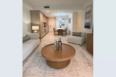 77 SE 5 St #2008, Miami, FL 33131 - Photo 3
