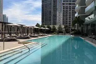 77 SE 5th St, Miami, FL 33131 - Photo 57