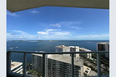 218 SE 14th St #TS107, Miami, FL 33131 - Photo 3