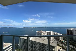 218 SE 14th St, Miami, FL 33131 - Photo 3
