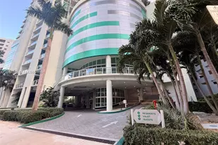 218 SE 14th St, Miami, FL 33131 - Photo 15