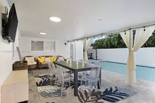 208 SE 4th Terrace, Dania Beach, FL 33004 - Photo 11