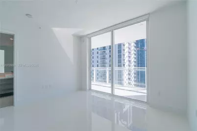 1080 Brickell Ave #3406, Miami, FL 33131 - Photo 9
