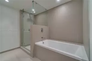 1080 Brickell Ave, Miami, FL 33131 - Photo 17